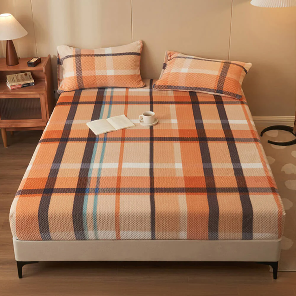Classic Pineapple Grid Velvet Warm Fitted Sheet Mattress Cover - Image 15