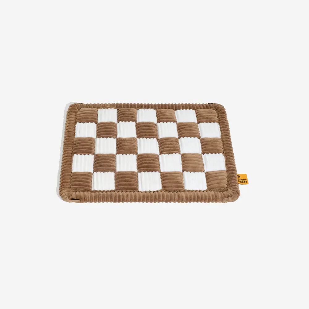 Cozy Plaid Non-Slip Dog Bed Mat for Car Seat Extender - Image 14