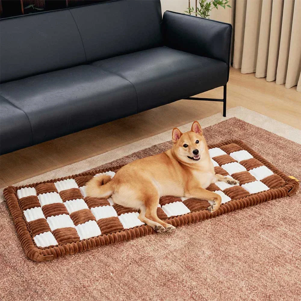 Cozy Plaid Non-Slip Dog Bed Mat for Car Seat Extender - Image 8