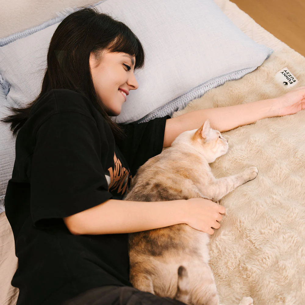 Cozy Plush Warm Washable and Portable Pet Mat - ThermoPad - Image 11