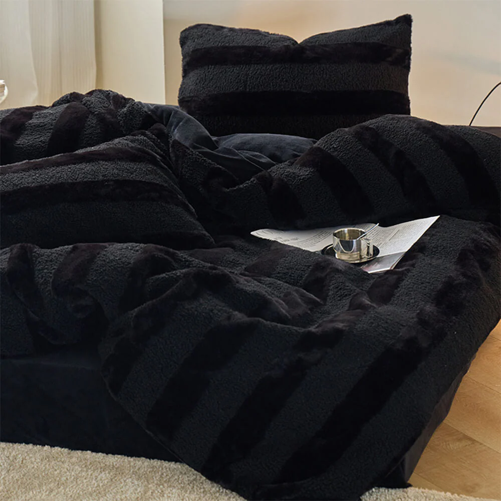 Dual-Sided Cozy Striped Bed Sheet Set - Image 6
