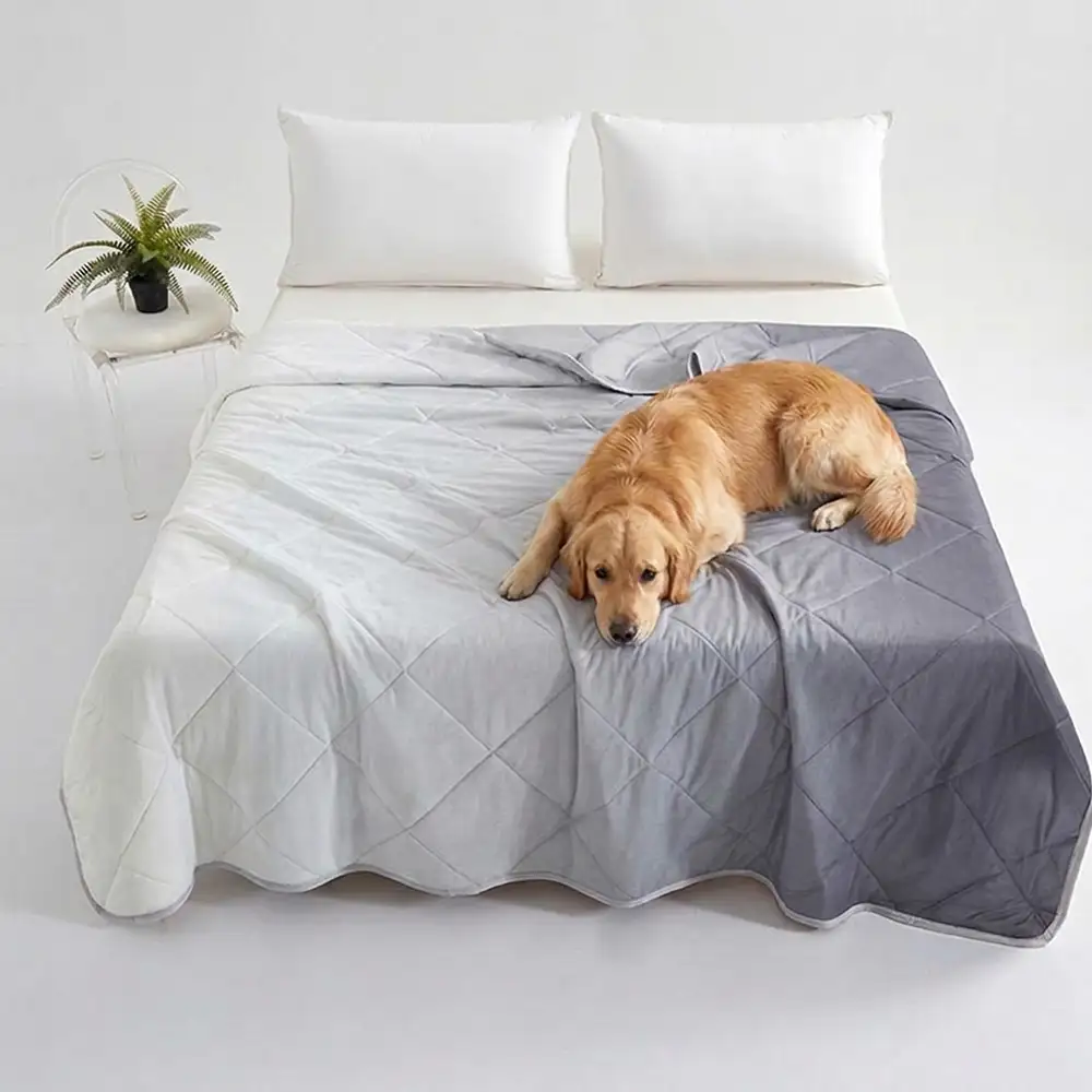 Gradient Series Cooling Ice Silk Skin-Friendly Blanket with Double Sided Cold Effect - Image 2