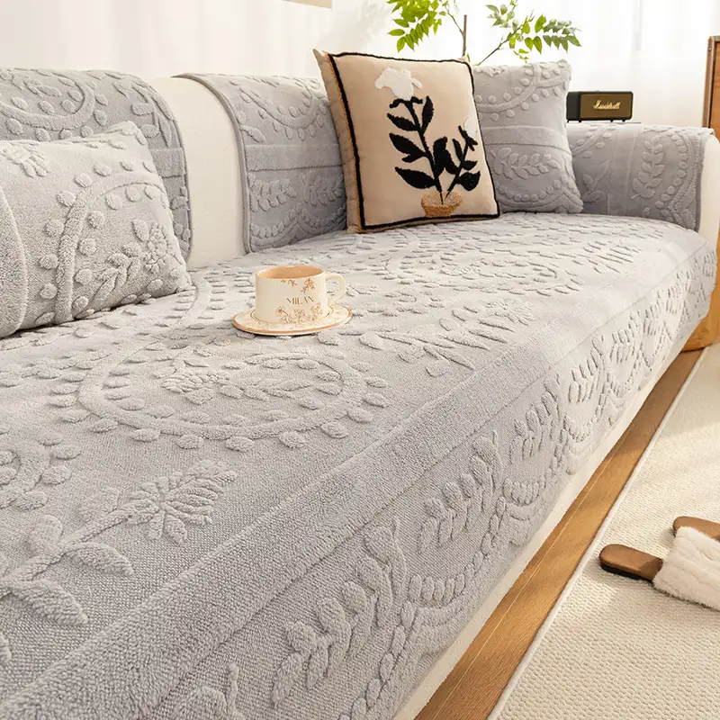 Jacquard Plush Comfortable Scratch-Resistant Non-Slip Couch Cover - Image 4