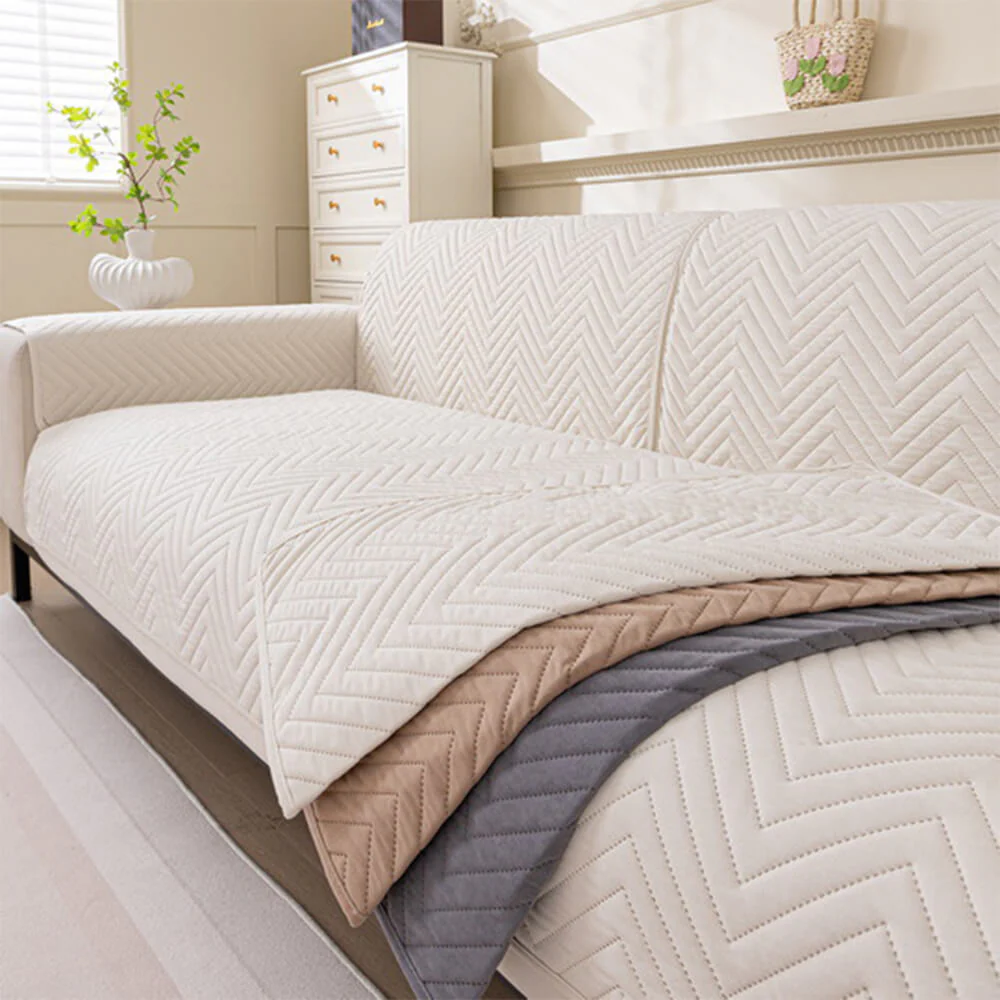 Water-resistant Durable Sofa Protector Pet-Friendly Non-Slip Couch Cover - Image 5